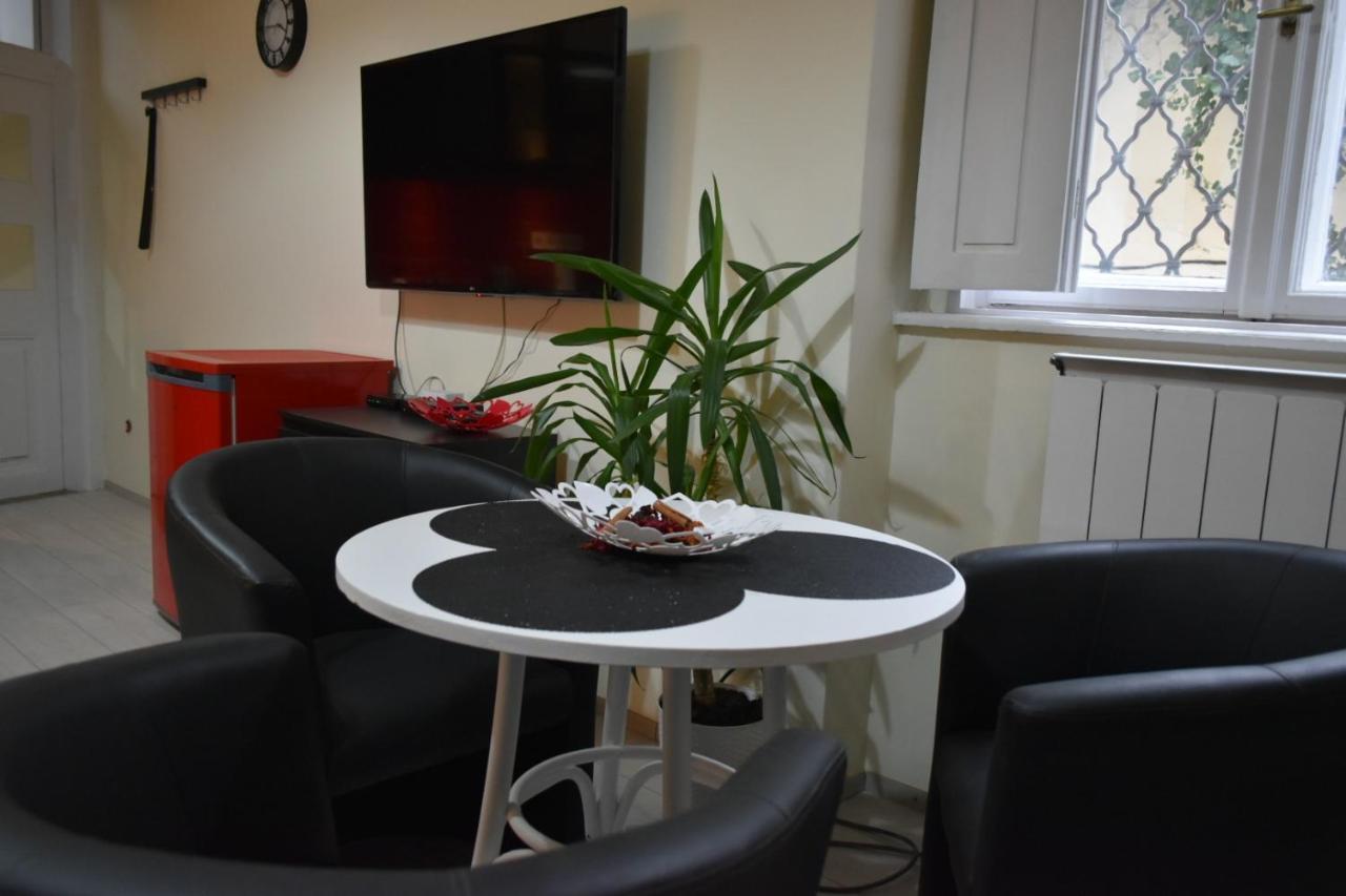 Foter Apartmanhaz Szentendre Luaran gambar